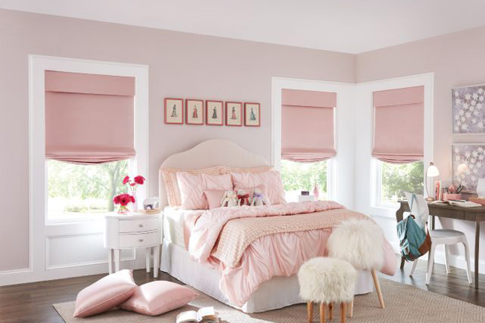 Guide to Different Styles of Roman Shades image